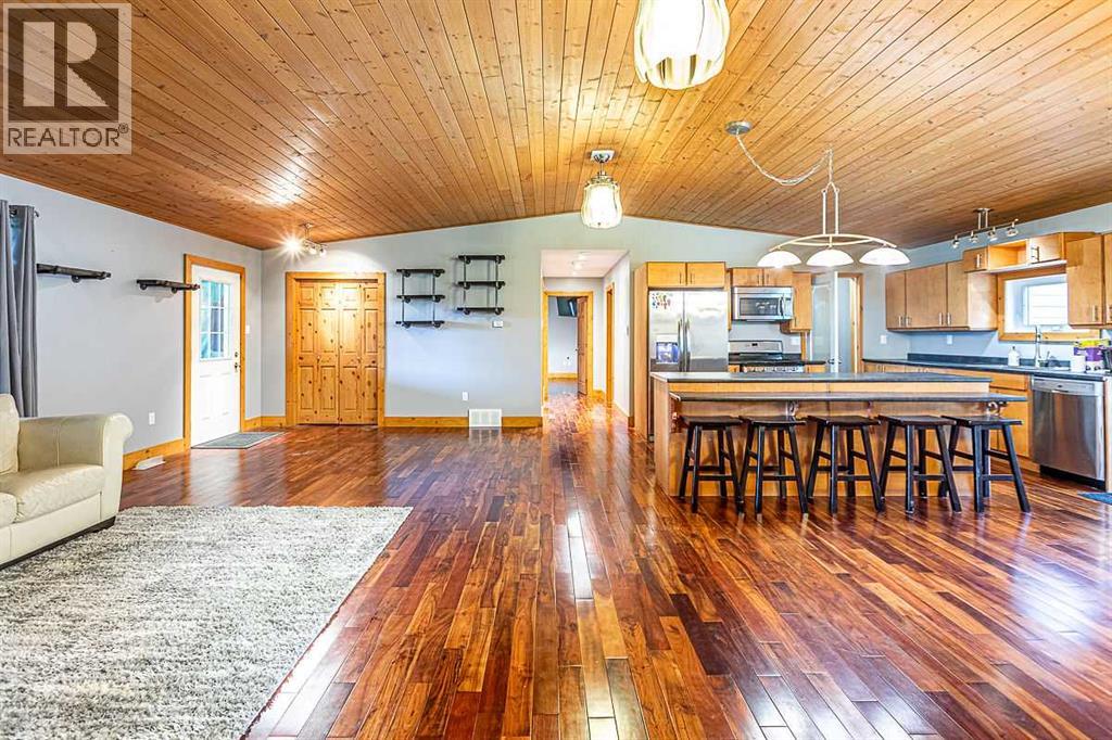 Listing photo – 461042 RGE ROAD 40, Winfield