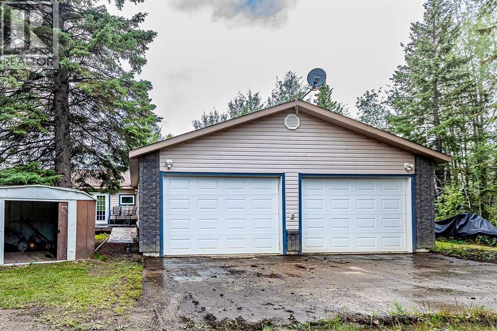 Listing photo – 461042 RGE ROAD 40, Winfield