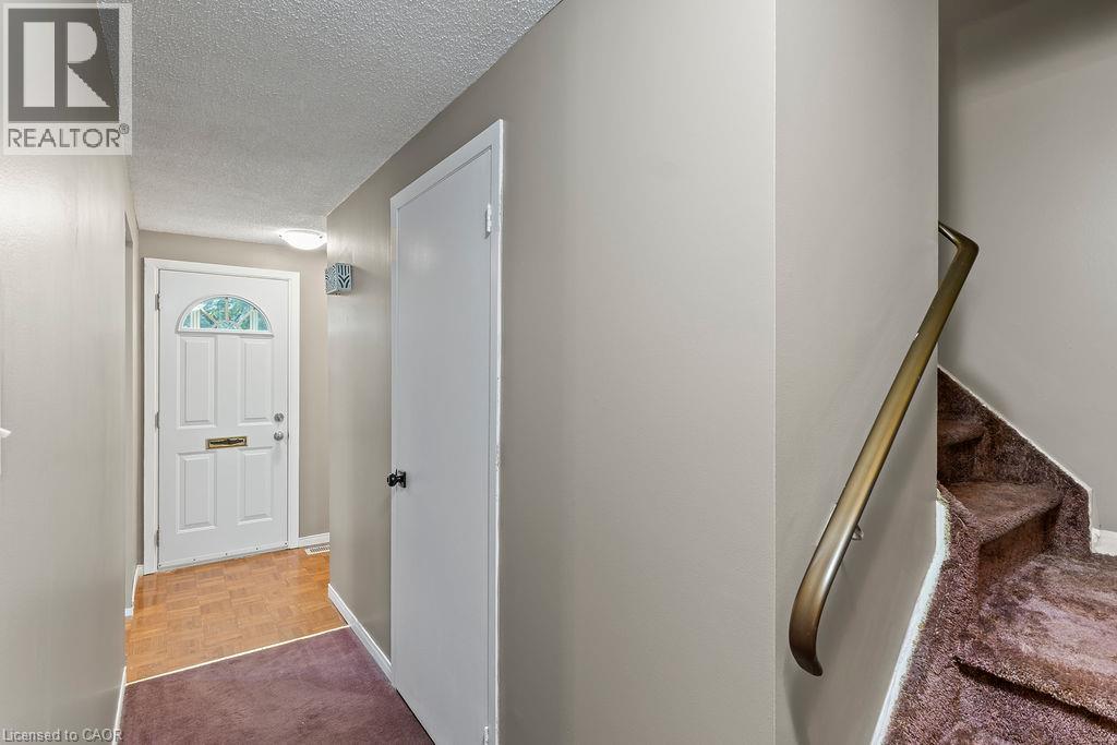 151 GATESHEAD Crescent Unit# 43, Stoney Creek — photo 2