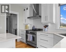 Kitchen - 3136 Sageview Road, West Kelowna, BC V4T3H2 Photo 16