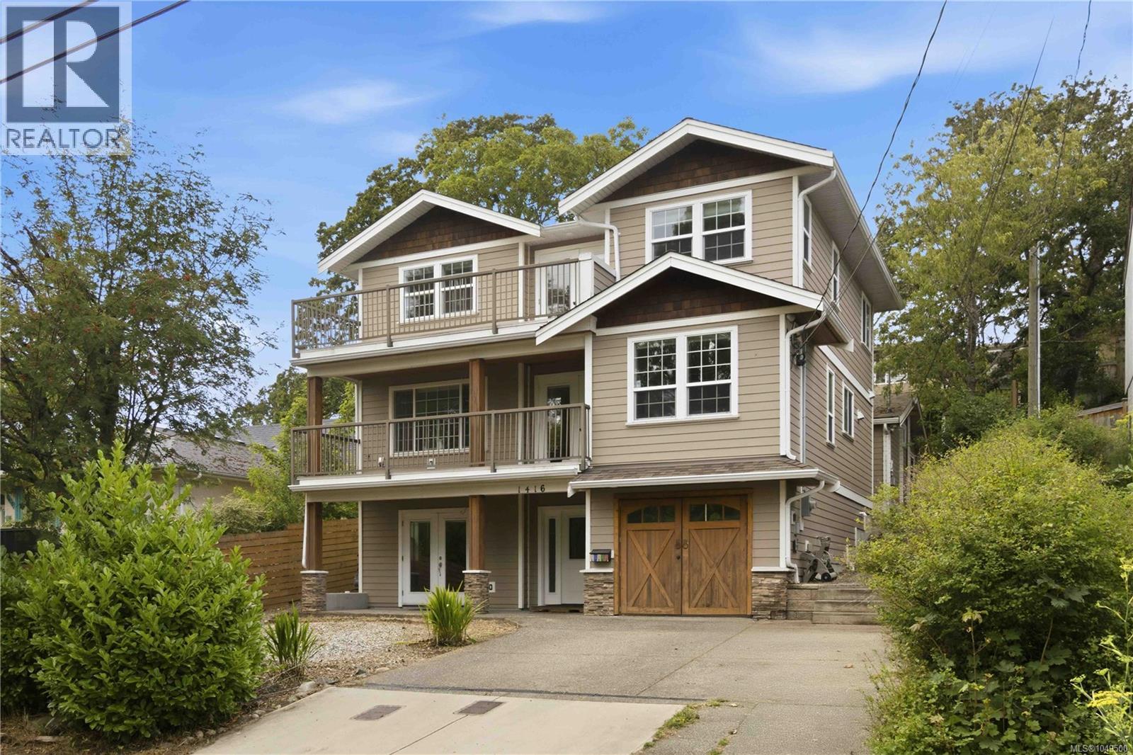  1416 Lang Street, Victoria
