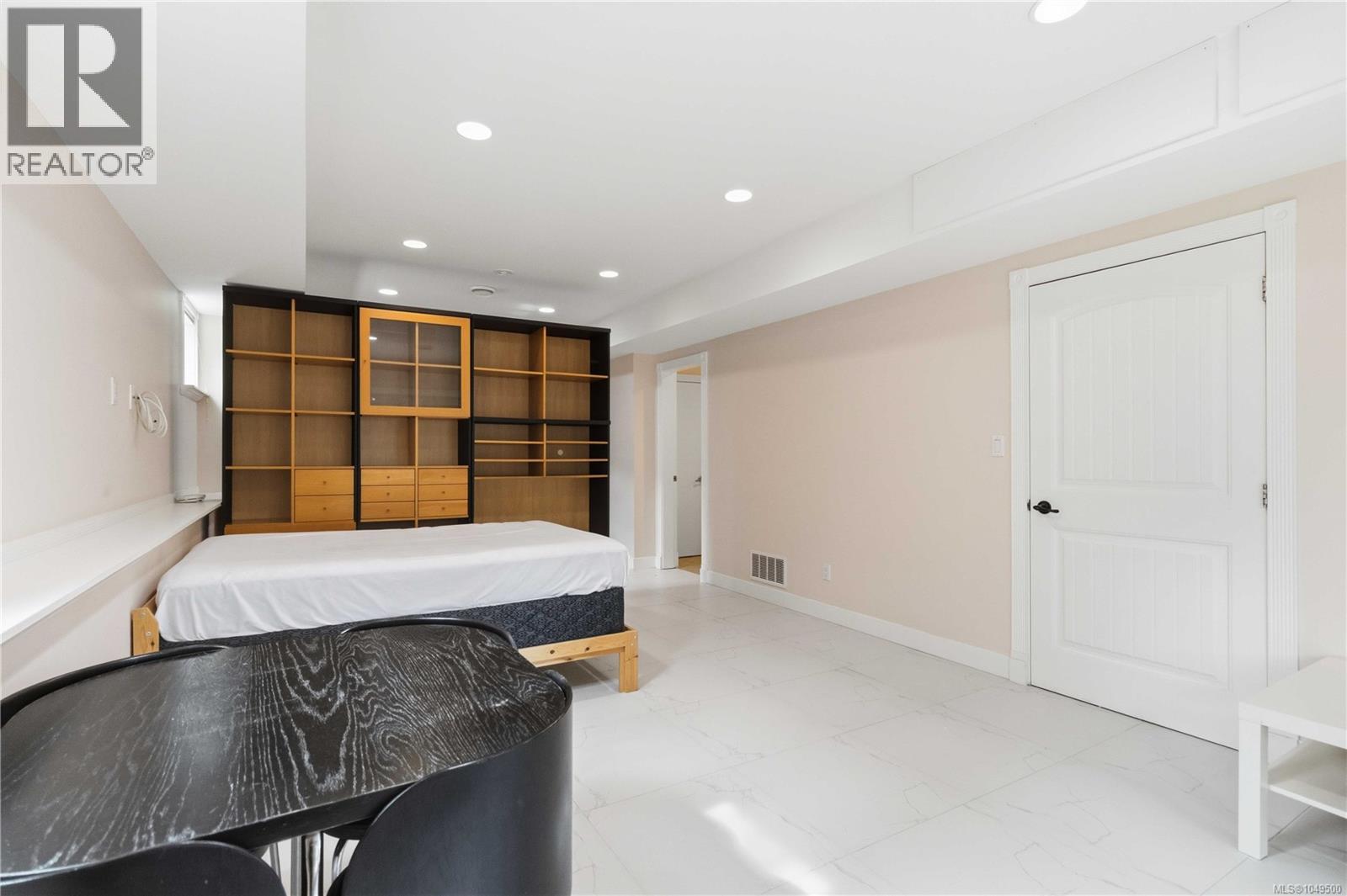  1416 Lang Street, Victoria