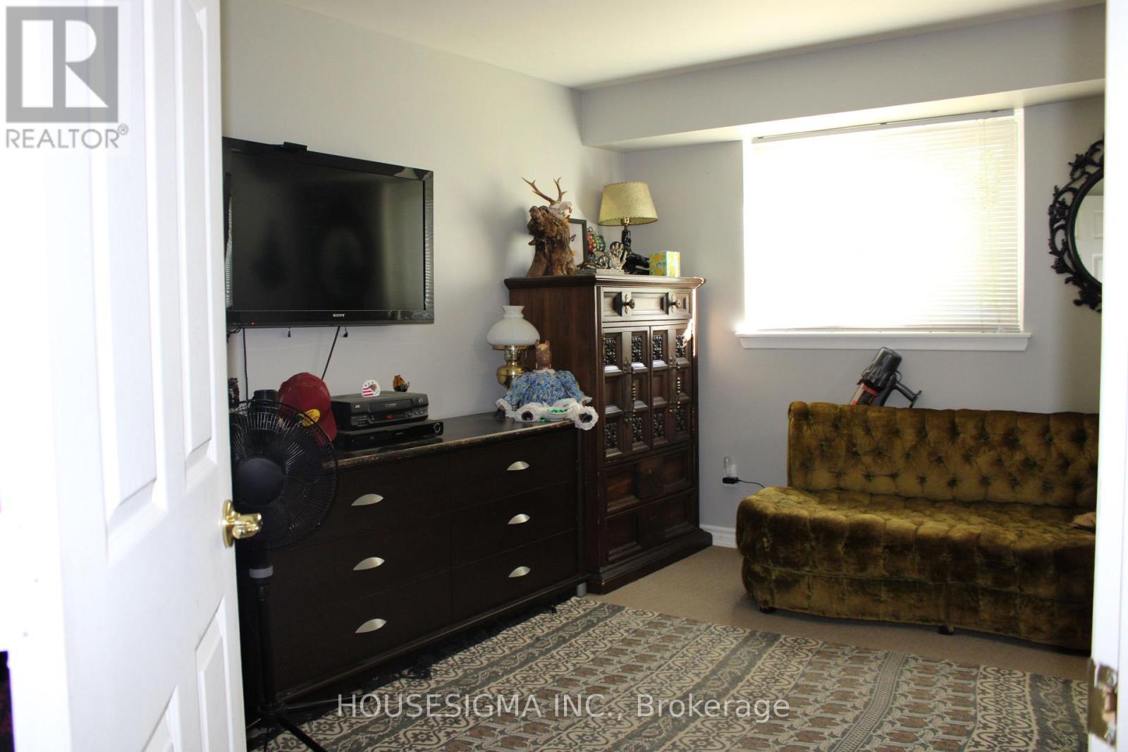 430 HARCOURT DRIVE - 16