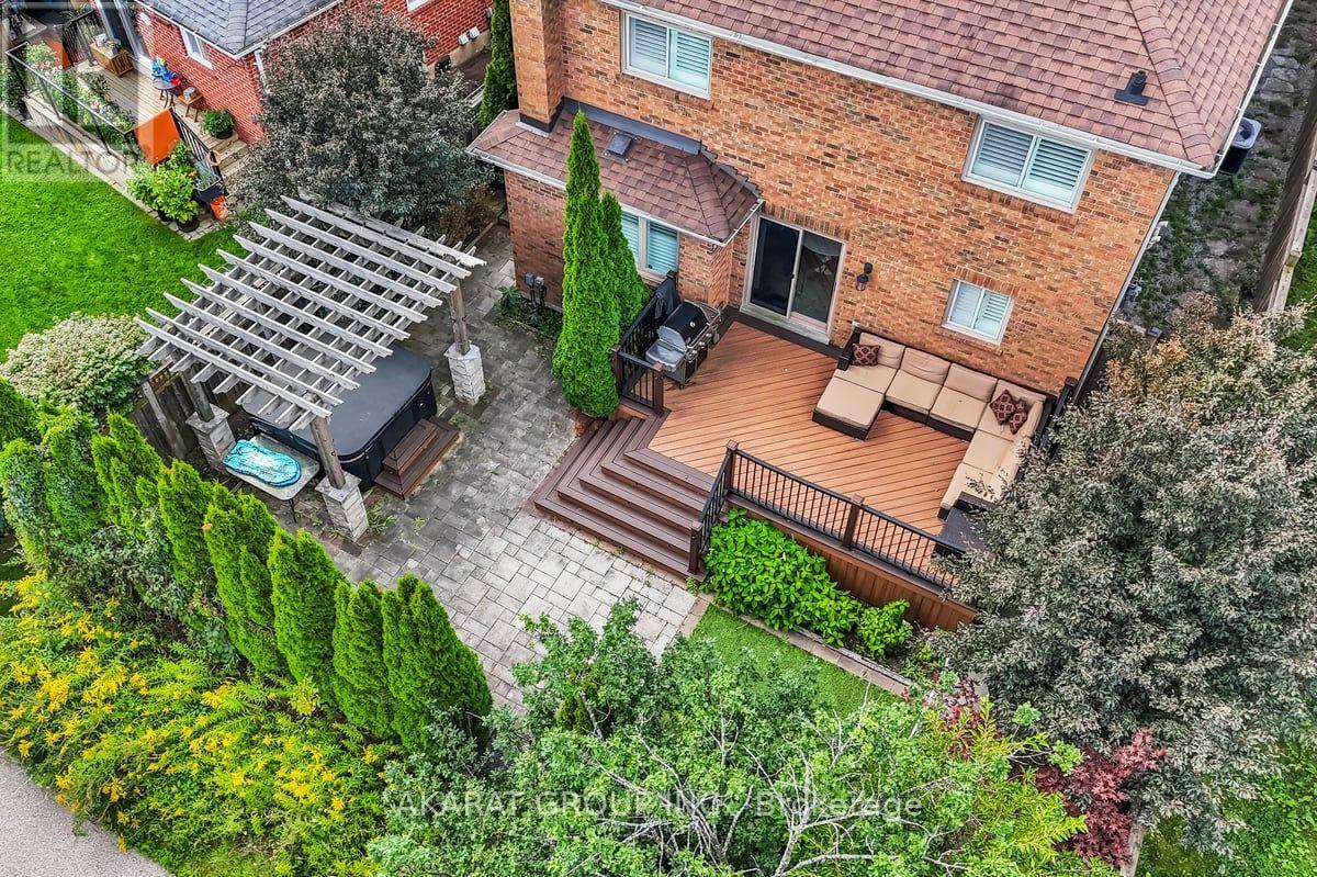6907 GRACEFIELD DRIVE - 44