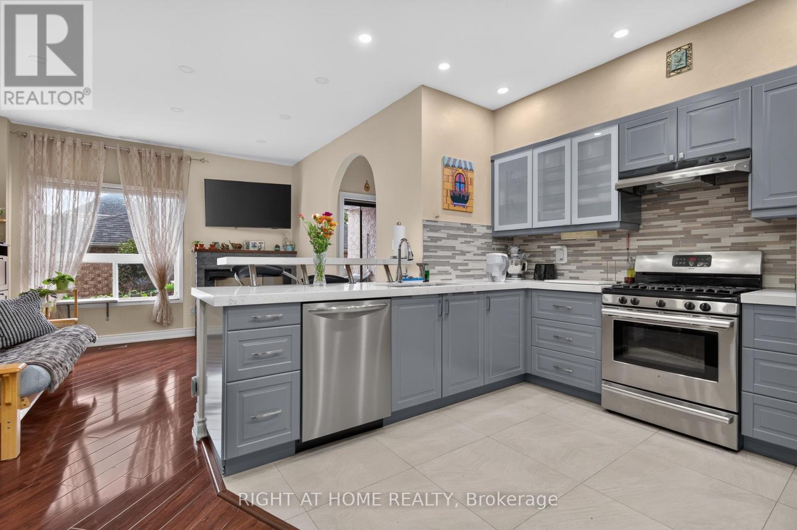 4 FOREST RUN BOULEVARD - 9