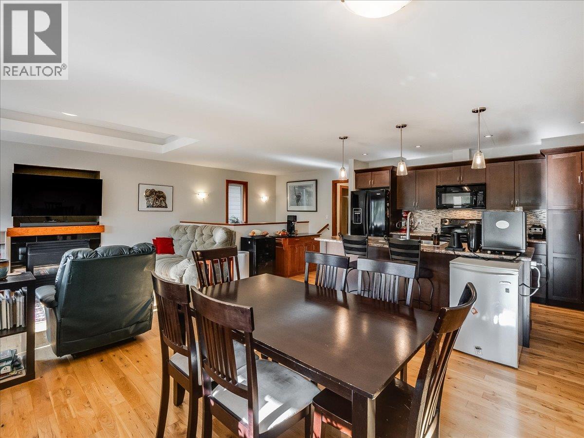 800A Redstone Drive - Image 17