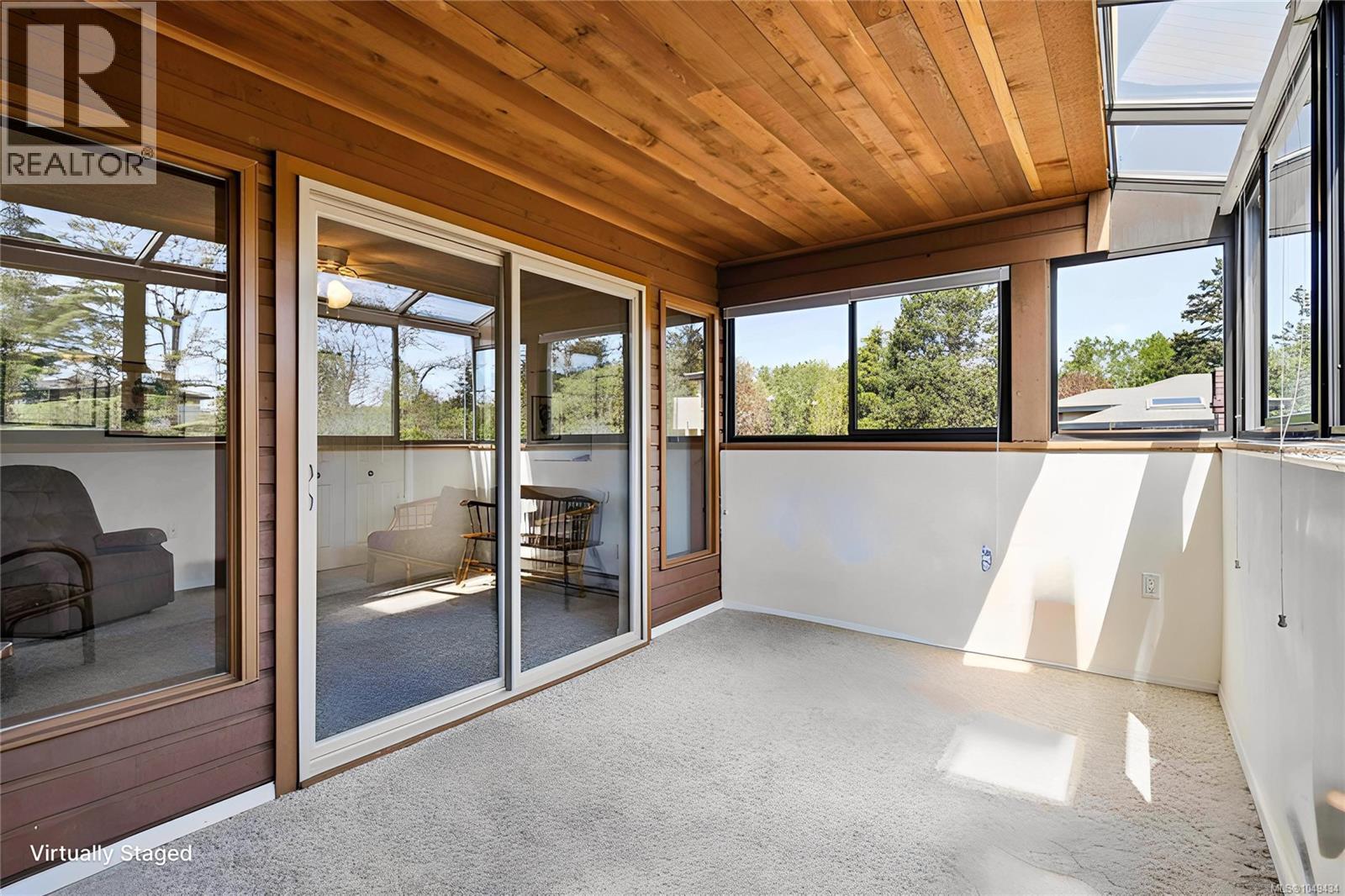 157 2345 Cedar Hill Cross Rd, Oak Bay