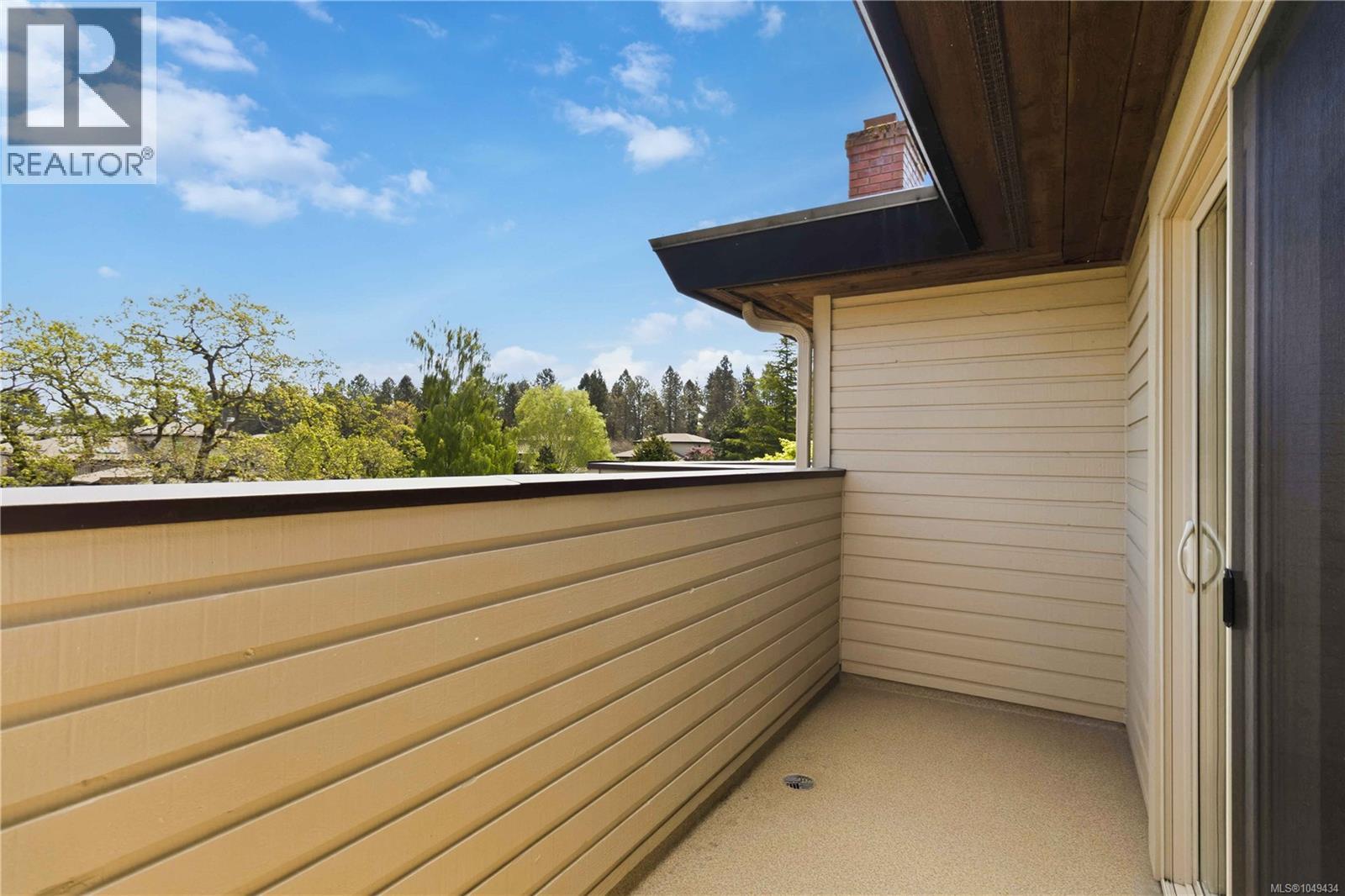157 2345 Cedar Hill Cross Rd, Oak Bay