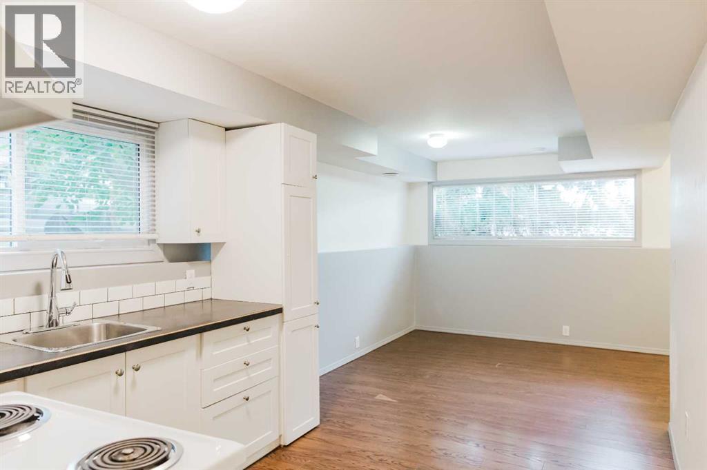 9718 77 Avenue - 10
