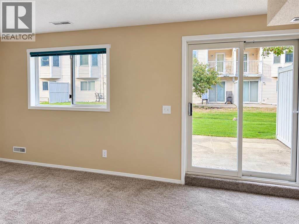 412 Hawkstone Manor NW - Image 29