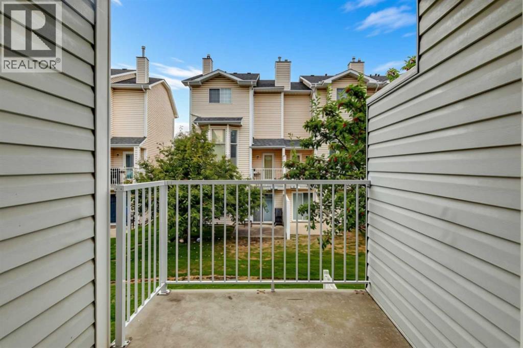 412 Hawkstone Manor NW - Image 4