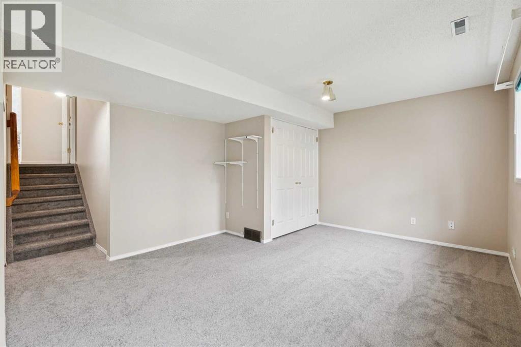 412 Hawkstone Manor NW - Image 27