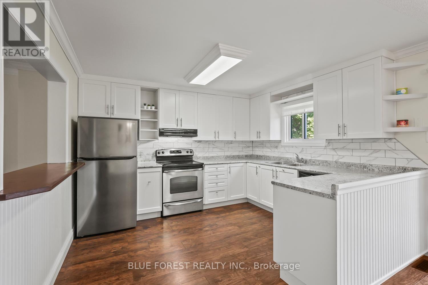 #16 25 ERICA CRESCENT - Image 14