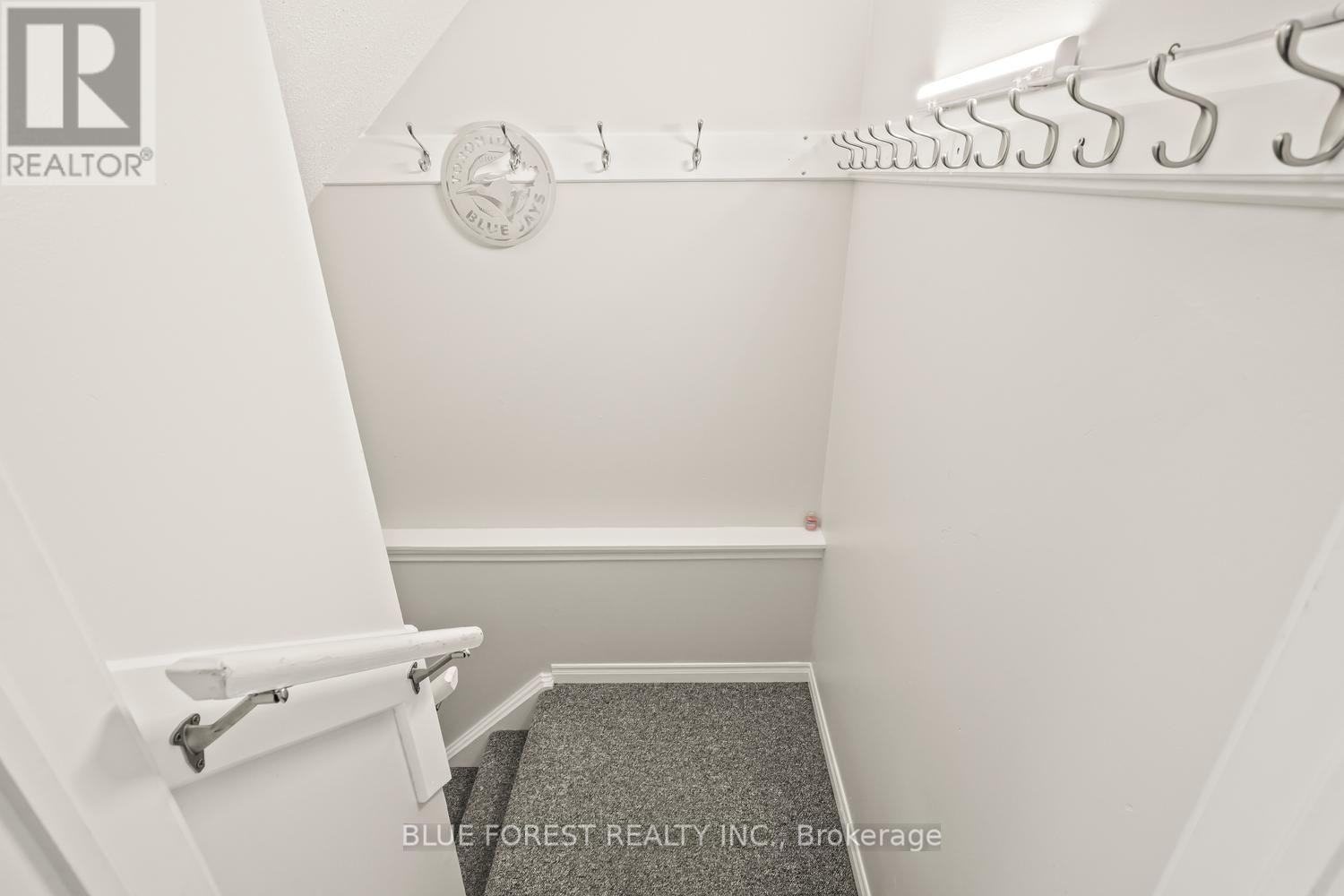 #16 25 ERICA CRESCENT - Image 36