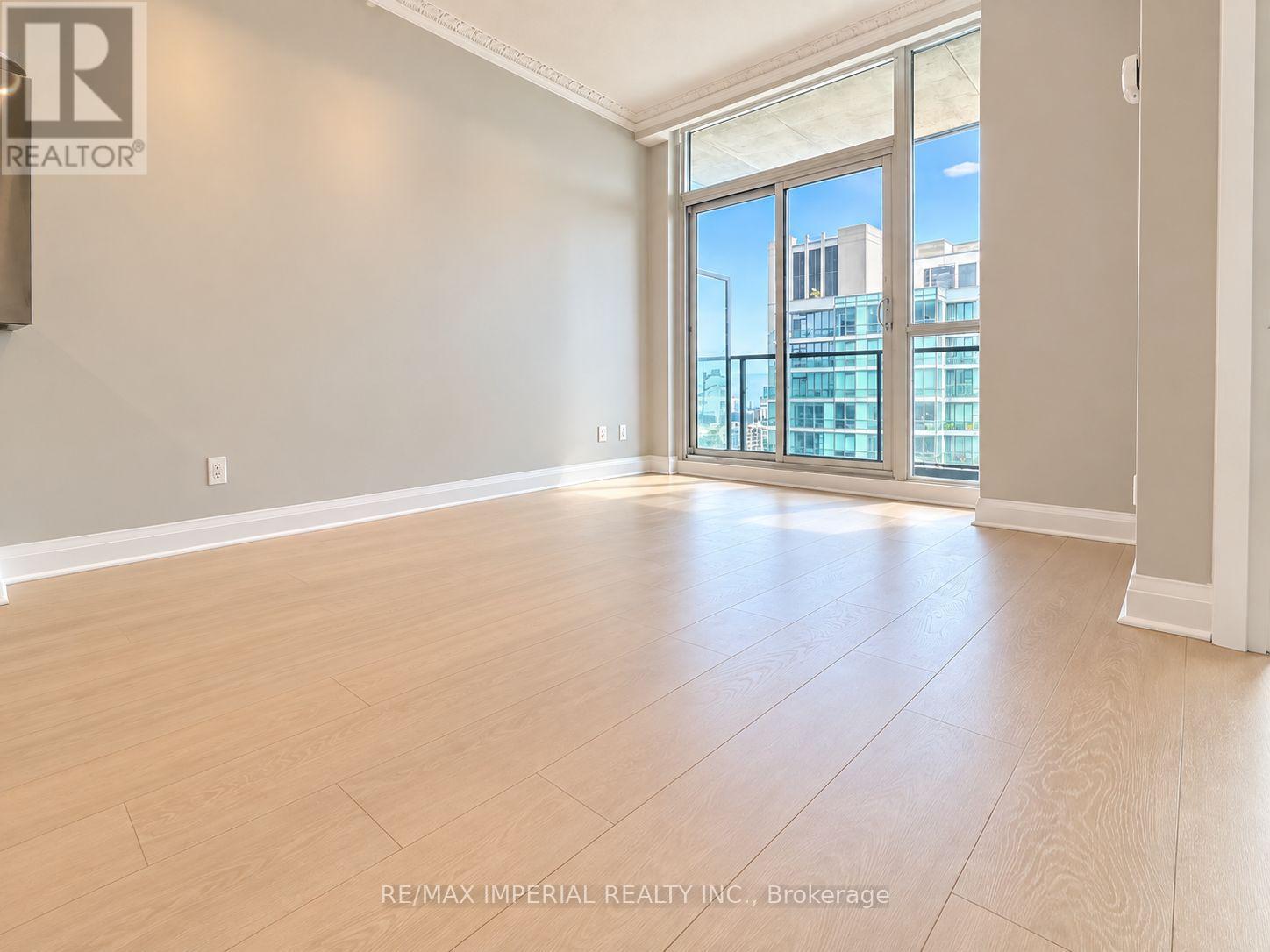 #3707 16 HARBOUR STREET - 13