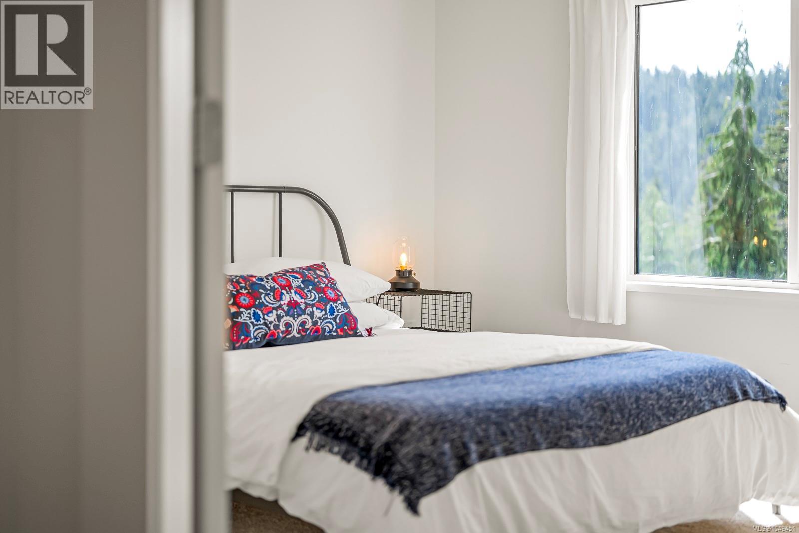 425 Arrowsmith Ridge - Image 38