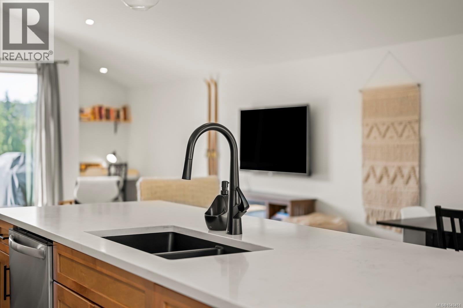 425 Arrowsmith Ridge - 14