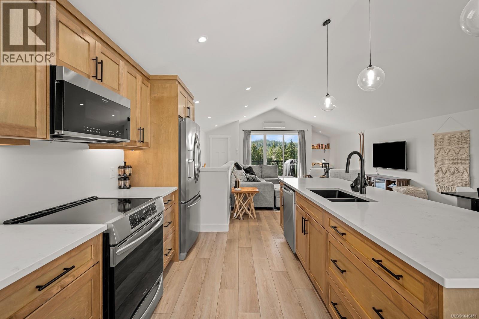 425 Arrowsmith Ridge - 13
