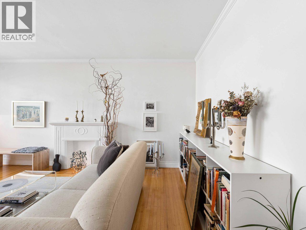304 1246 CARDERO STREET, Vancouver