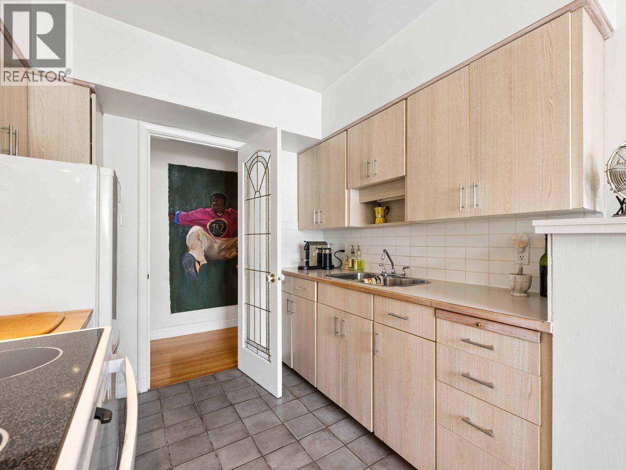 304 1246 CARDERO STREET, Vancouver