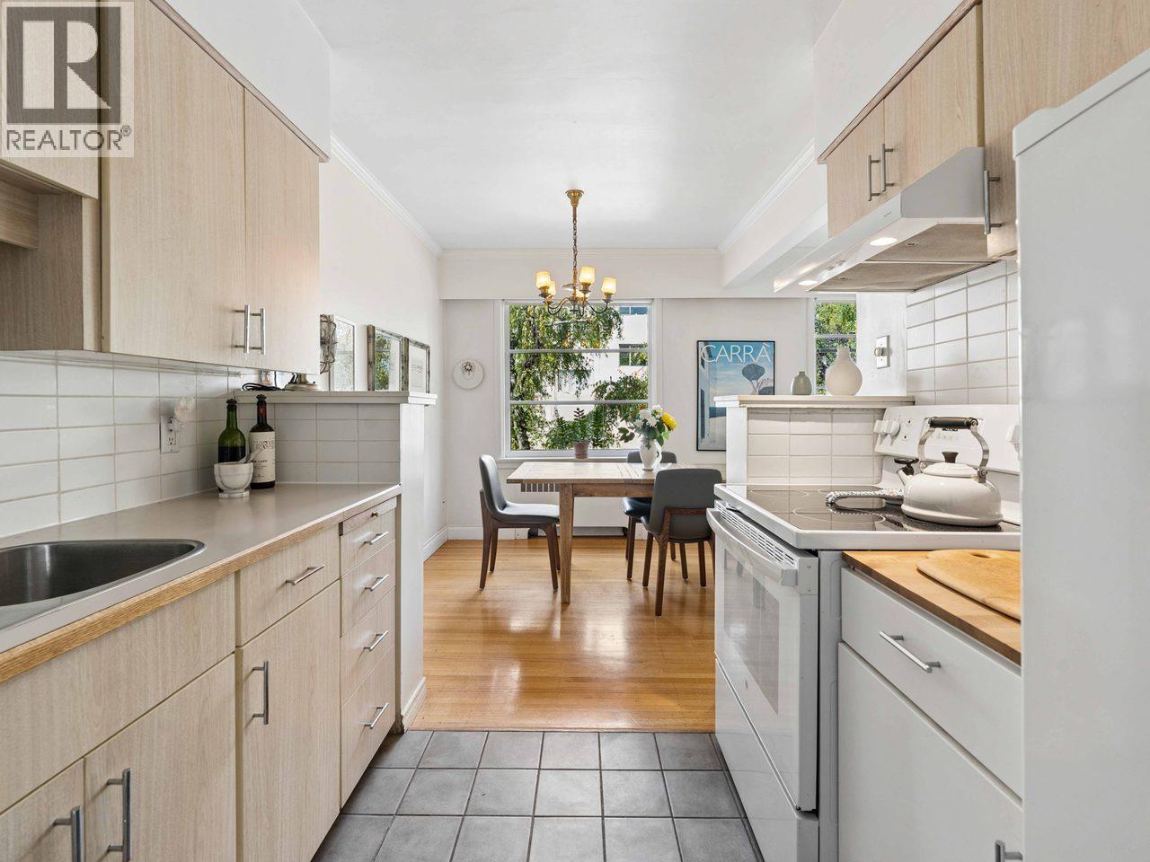 304 1246 CARDERO STREET, Vancouver
