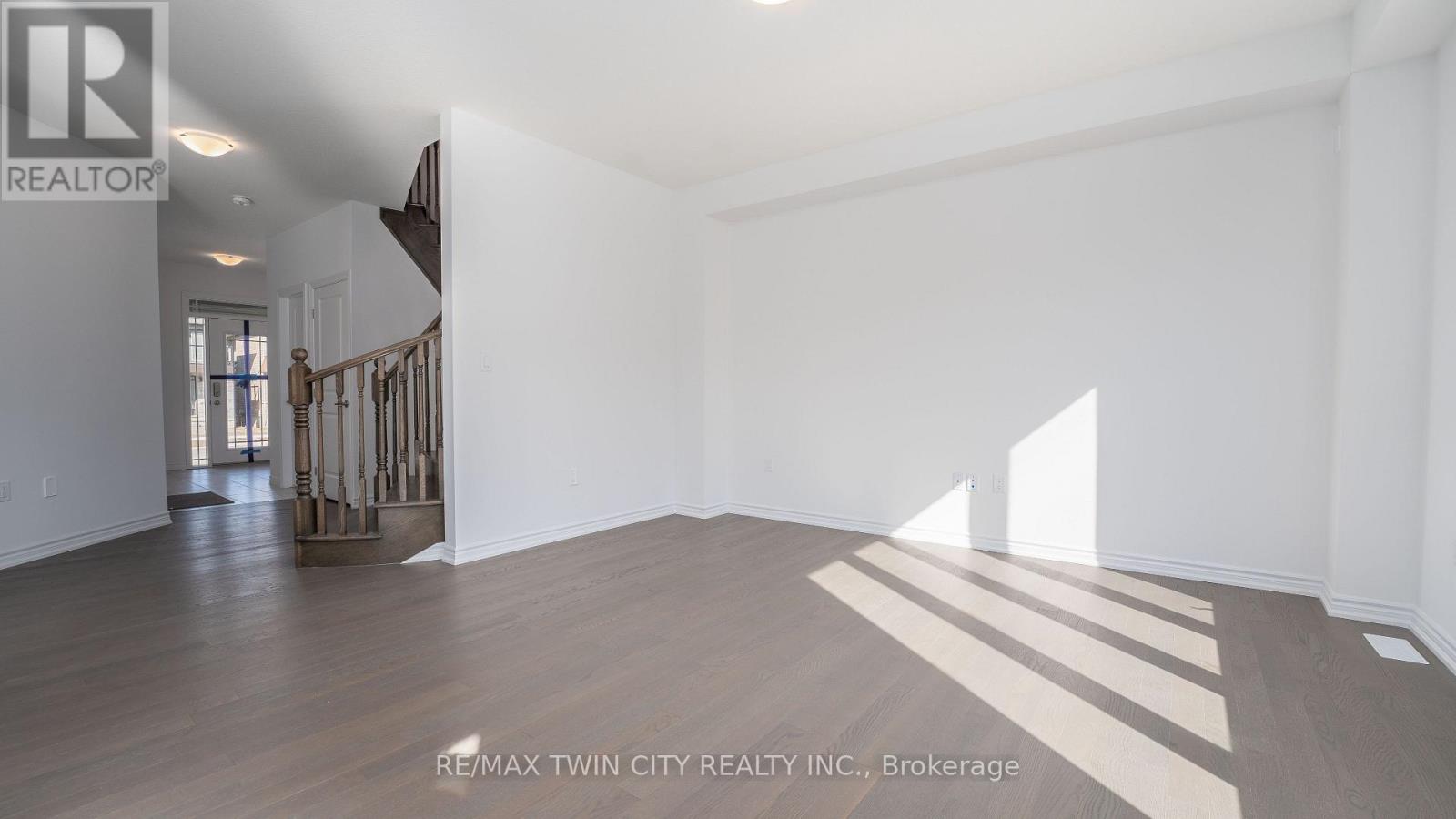 175 LONGBOAT RUN W, Brantford — photo 8