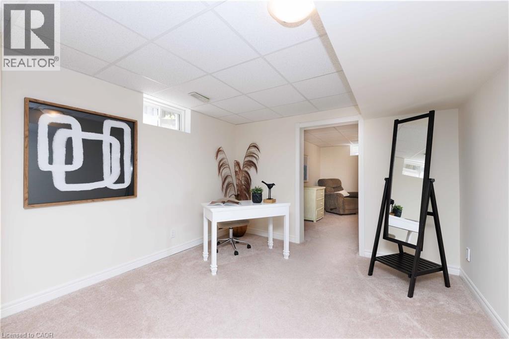 8 CHEVAL Drive - Image 40