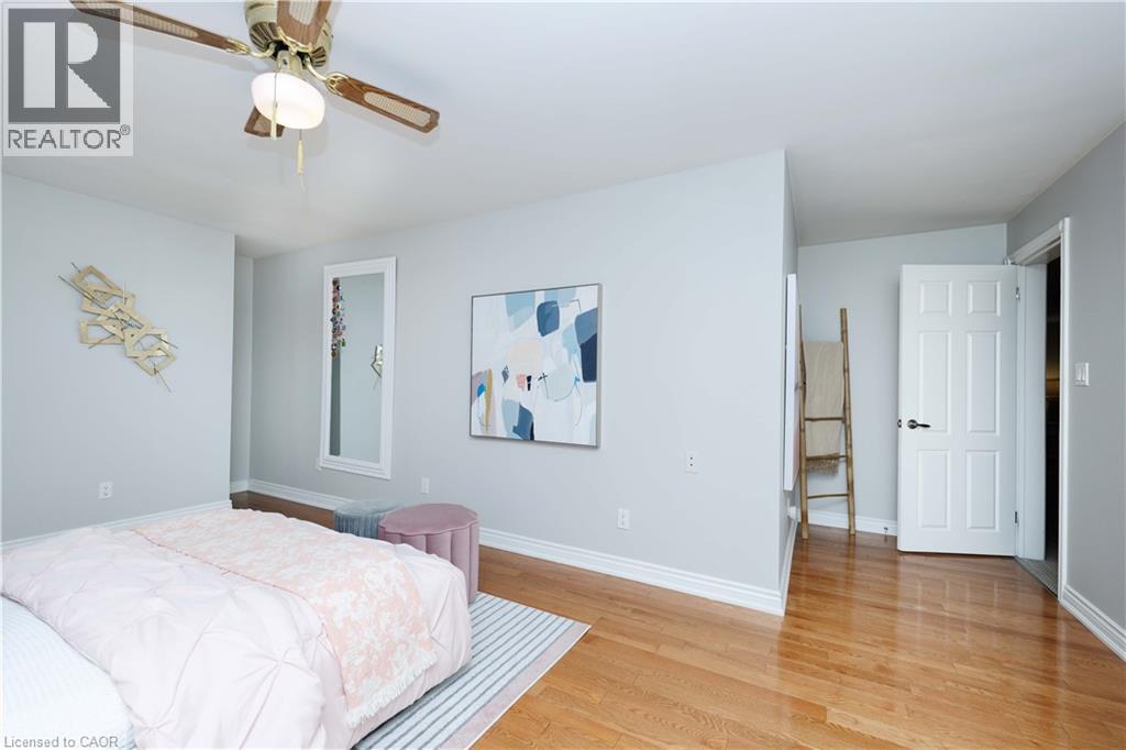 8 CHEVAL Drive - Image 35