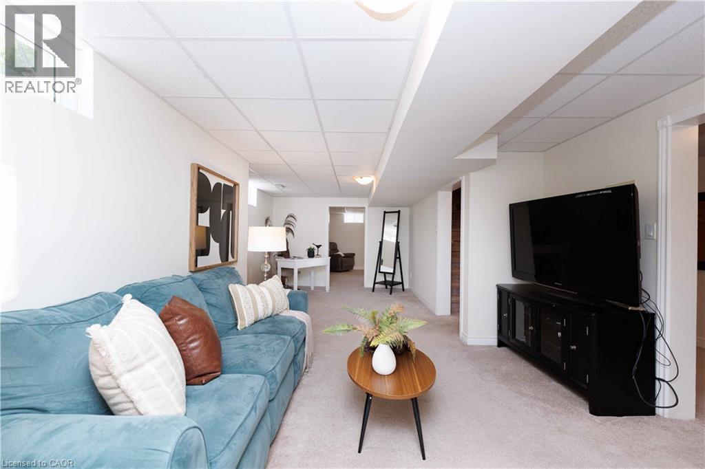 8 CHEVAL Drive - Image 39