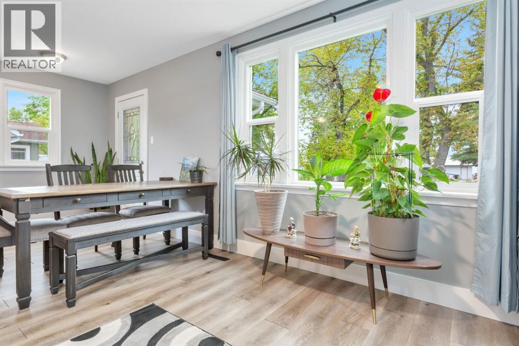 Listing photo – 4832 53 Avenue, Eckville