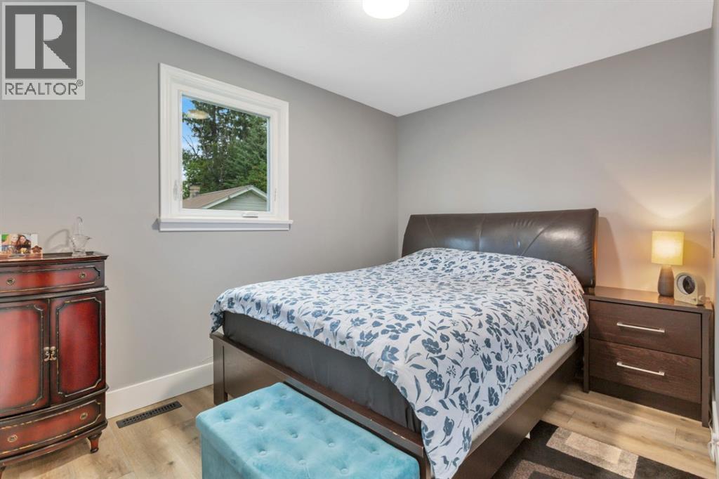 Listing photo – 4832 53 Avenue, Eckville