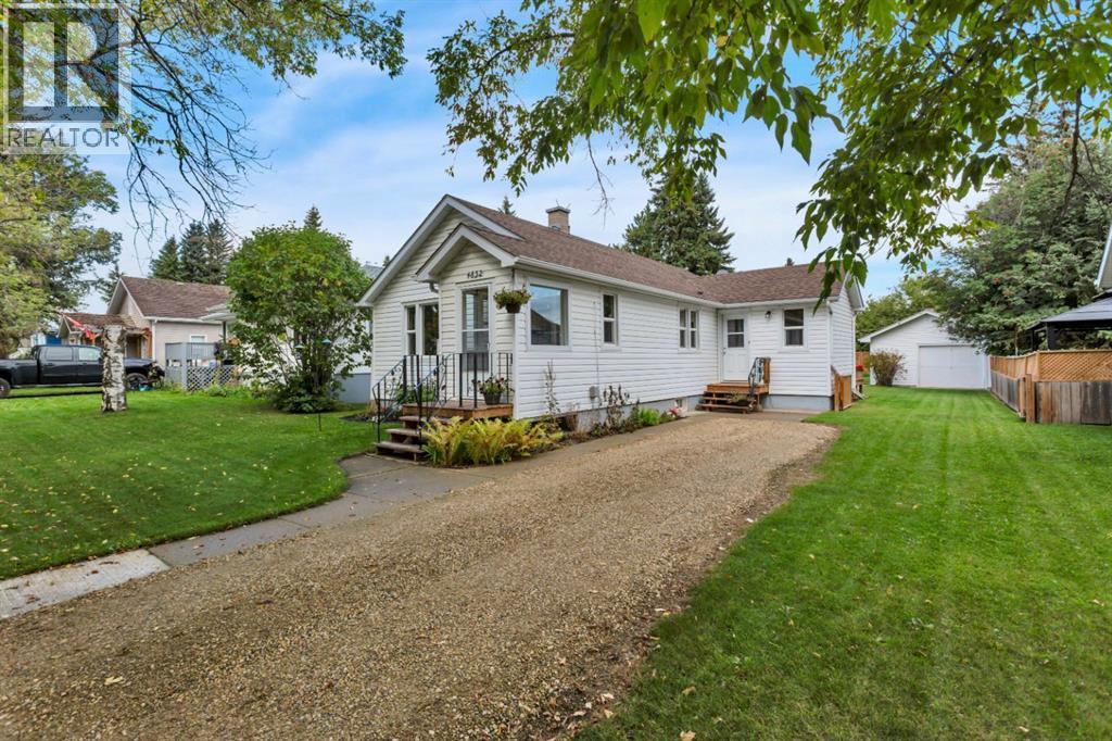 Listing photo – 4832 53 Avenue, Eckville