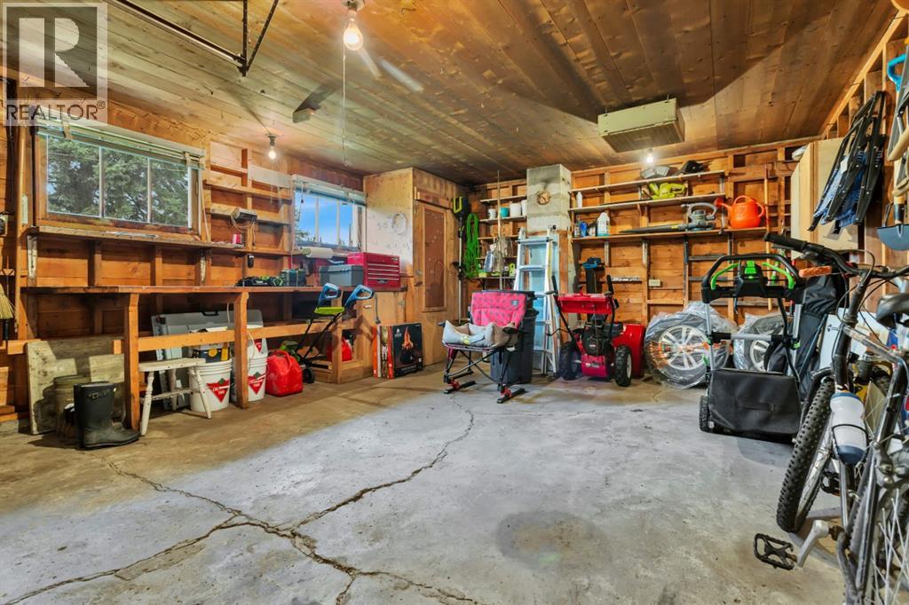 Listing photo – 4832 53 Avenue, Eckville