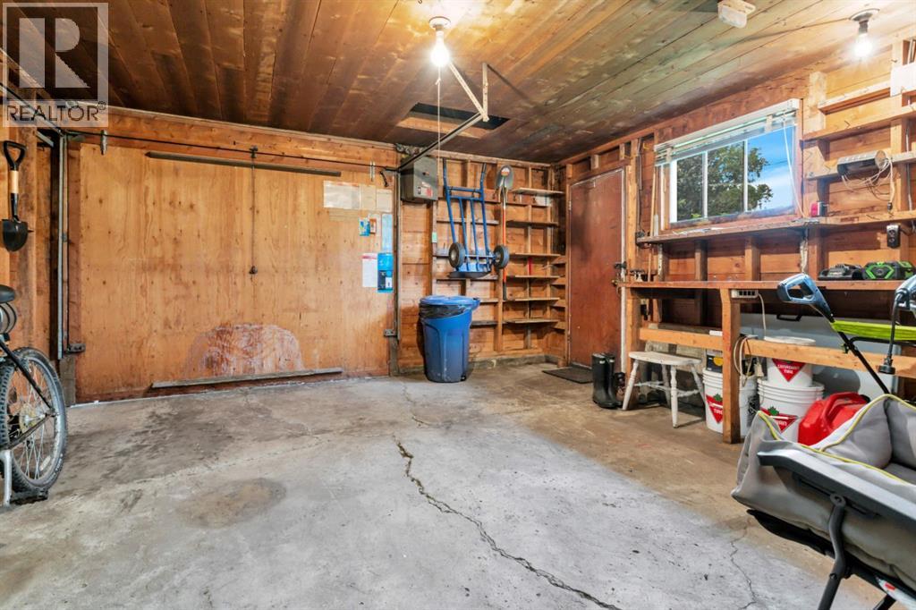 Listing photo – 4832 53 Avenue, Eckville