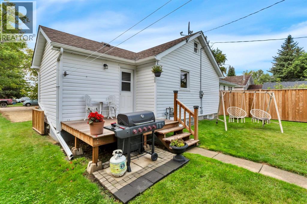 Listing photo – 4832 53 Avenue, Eckville