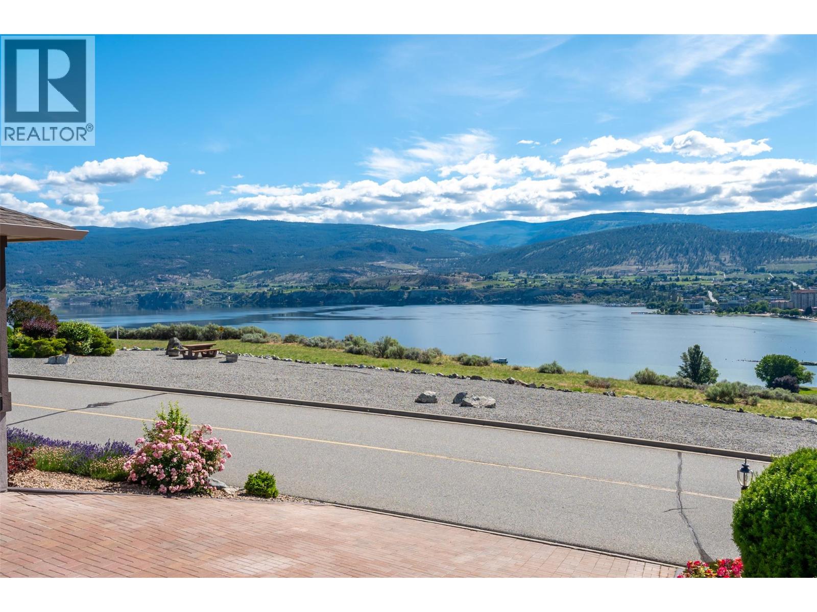 422 Ridge Road, Penticton — photo 2