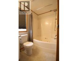 9 Driftwood Drive, High Level, AB T0H1Z0 Photo 11