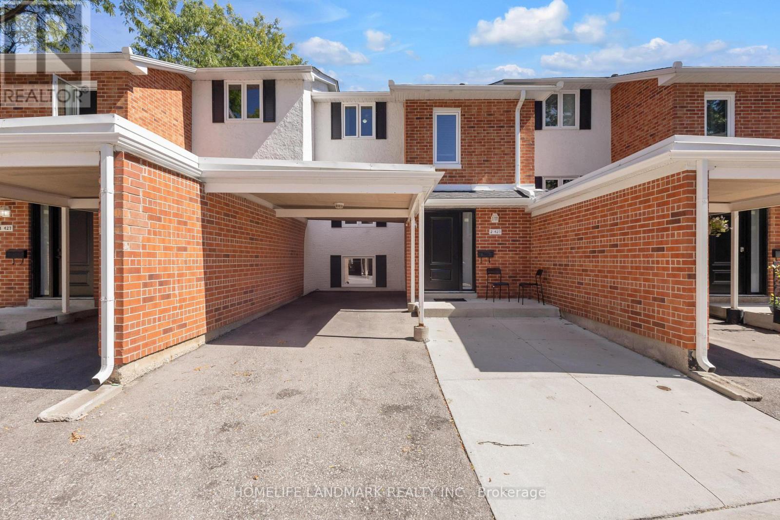 2 - 427 KEATS WAY — photo 3