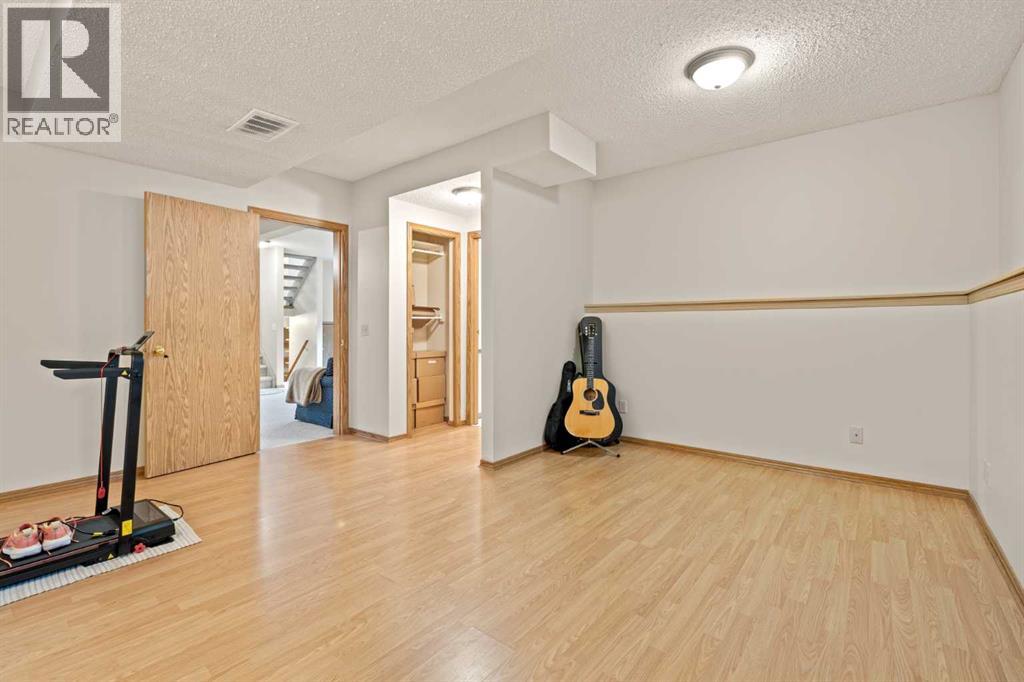 32 Country Hills Mews NW - Image 21