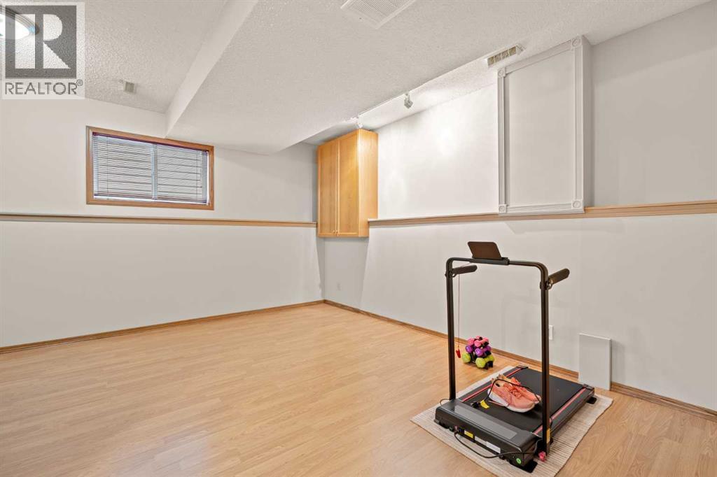 32 Country Hills Mews NW - Image 20