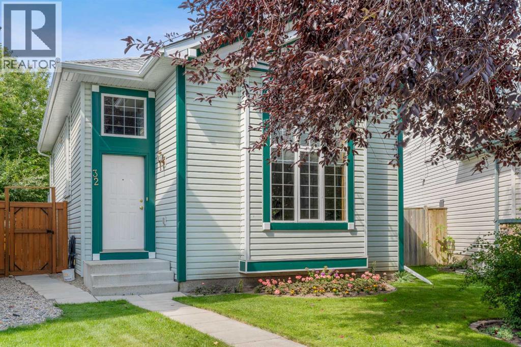 32 Country Hills Mews NW, Country Hills, Calgary photo 2