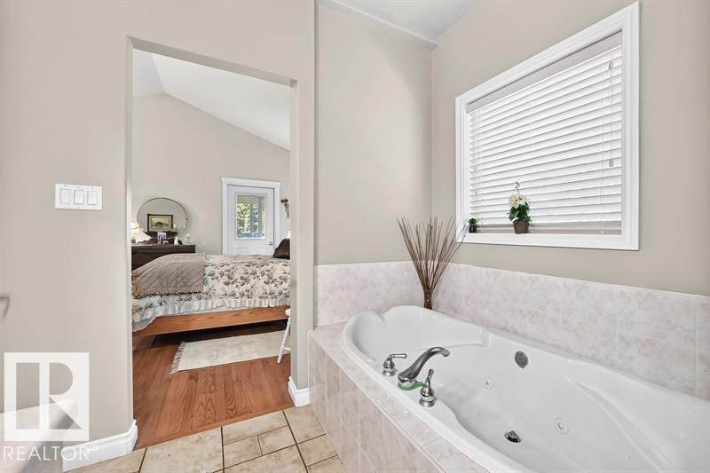 9802 102 ST - Image 26