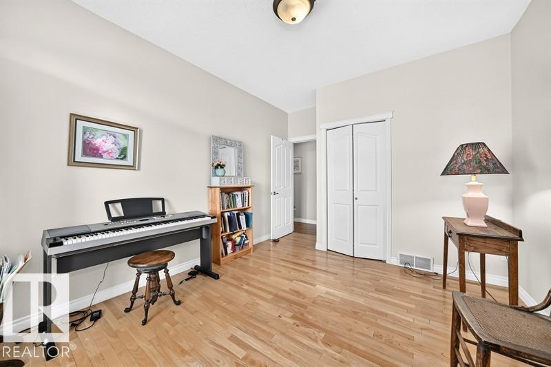9802 102 ST - Image 32