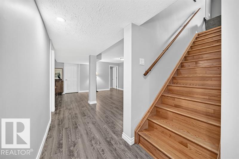 9802 102 ST - Image 36