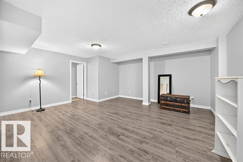 9802 102 ST - 38