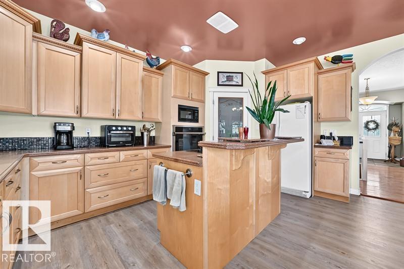 9802 102 ST - Image 5