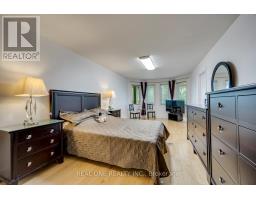 Kitchen - 71 Stock Avenue, Toronto, ON M8Z5C5 Photo 23