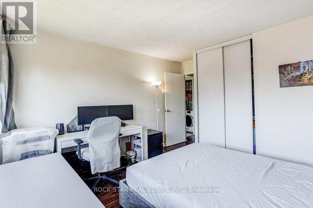 #708 10 SUNNY GLENWAY - 19