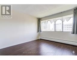 708 - 10 Sunny Glenway, Toronto, ON M3C2Z3 Photo 18