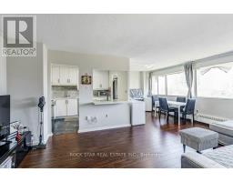 708 - 10 Sunny Glenway, Toronto, ON M3C2Z3 Photo 7